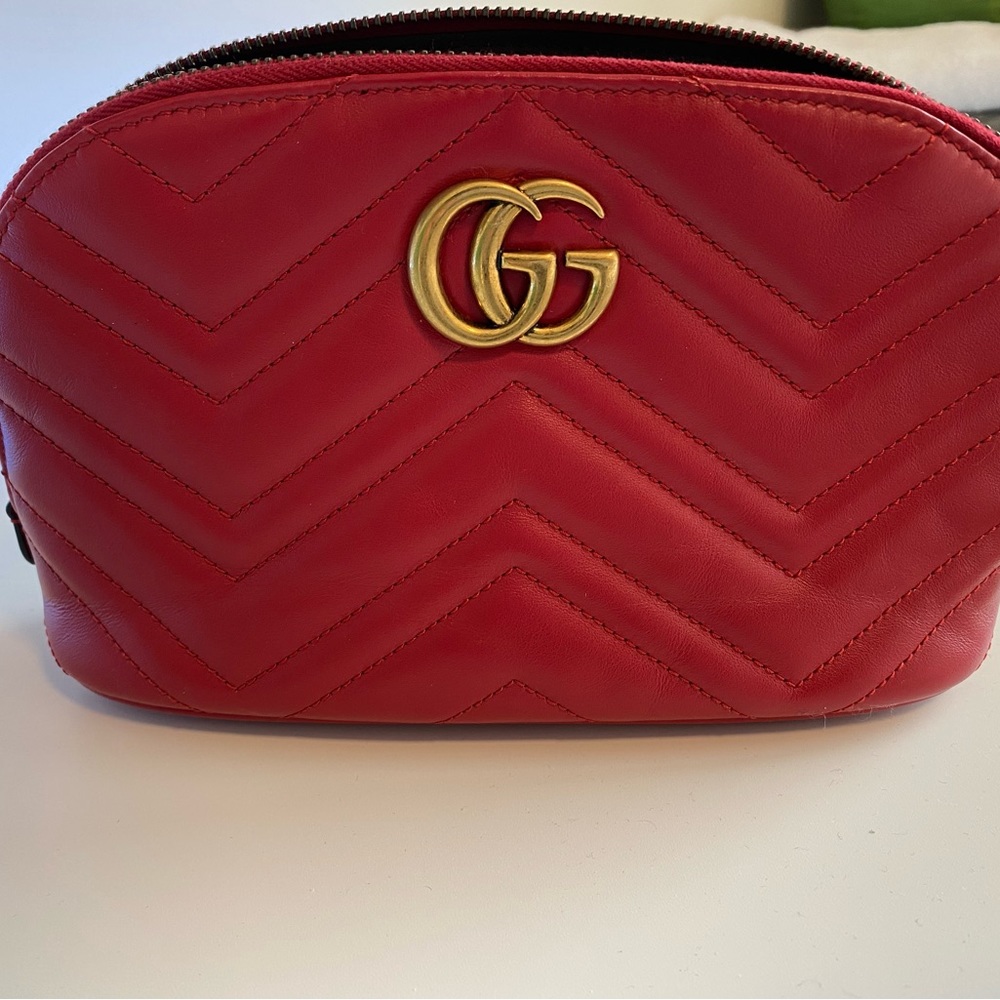 GUCCI Marmont cosmetic bag matelasse leather